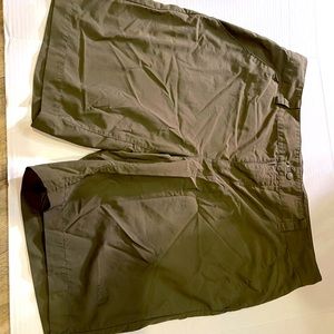MENS NORTH FACE SHORTS 34
